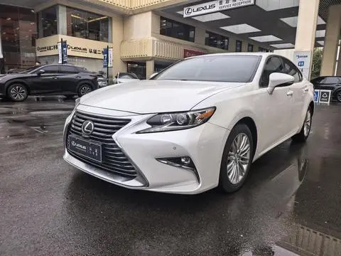 Lexus ES 2015
