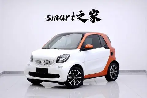 smart fortwo 2015 — фото 1