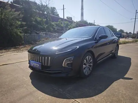 Hongqi E-QM5 2024