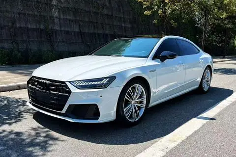Audi A7L 2022