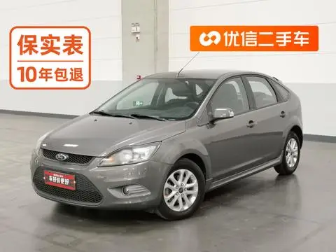 Ford Focus 2013 — фото 1