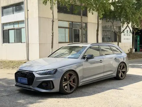 Audi RS 4 2021