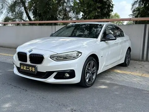 BMW 1 Series 2017 — фото 1