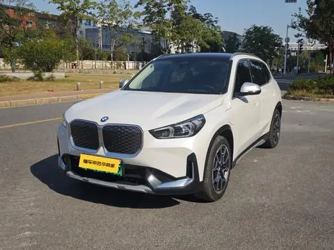 BMW iX1 2023