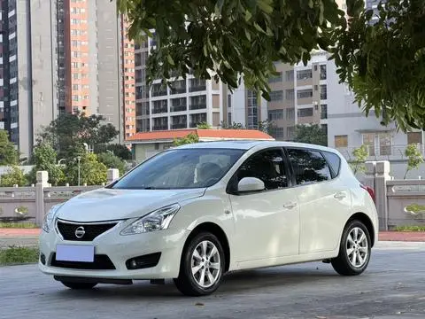 Nissan 骐达TIIDA 2014 — фото 1