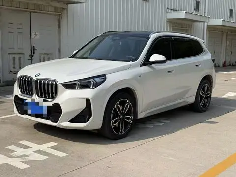 BMW X1 2023 — фото 1
