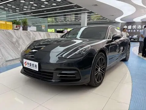 Porsche Panamera 2021