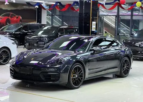 Porsche Panamera 2022