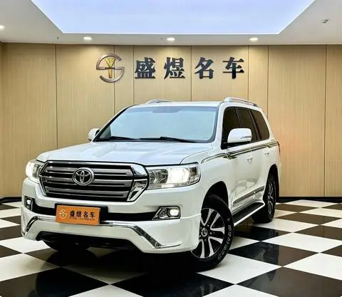 Toyota Land Cruiser 2016 — фото 1