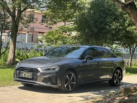 Audi A4L 2024 — фото 1