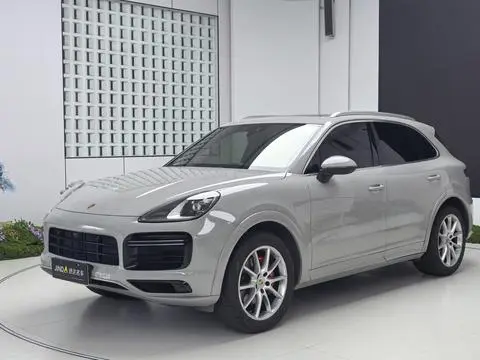 Porsche Cayenne 2018 — фото 1