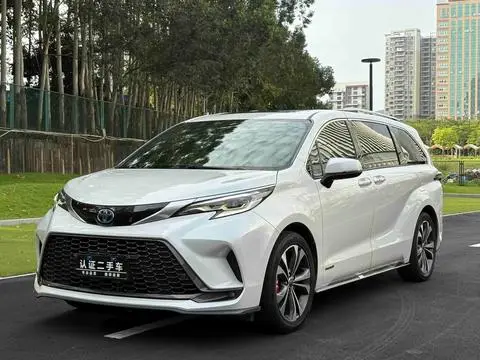 Toyota Granvia 2023
