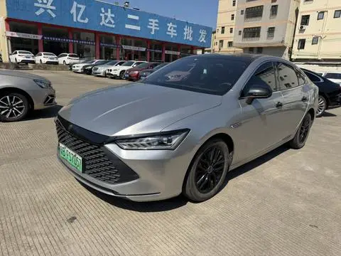 BYD 秦PLUS DM 2021 — фото 1