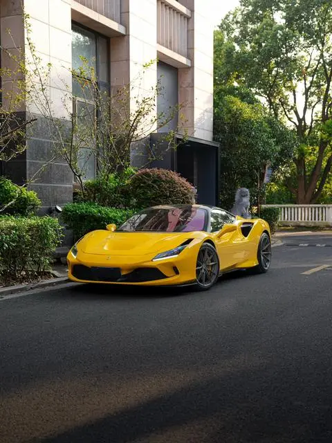 Ferrari F8 2019