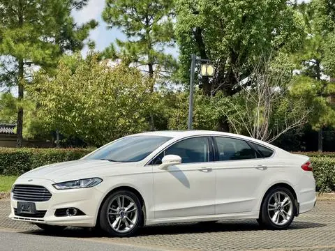Ford Mondeo 2013 — фото 1