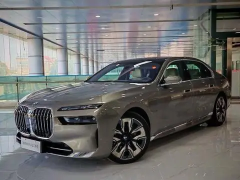 BMW i7 2023
