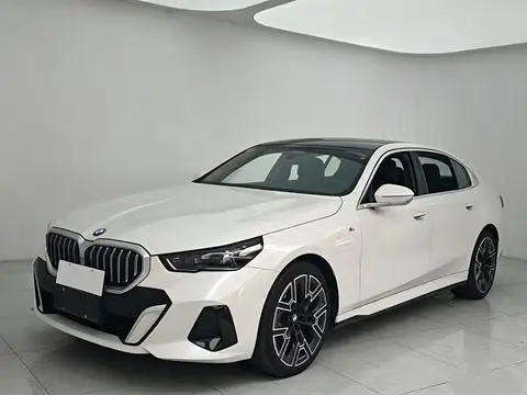 BMW 5 Series 2024