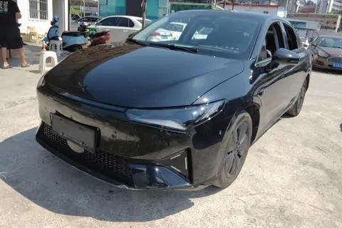XPeng 小鹏P5 2022