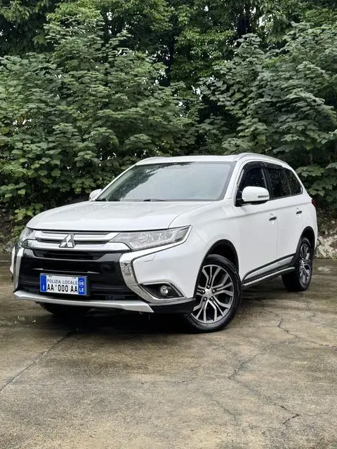 Mitsubishi 欧蓝德 2016