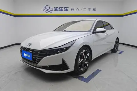 Hyundai Elantra 2022 — фото 1
