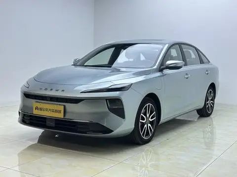 Roewe D6 2025