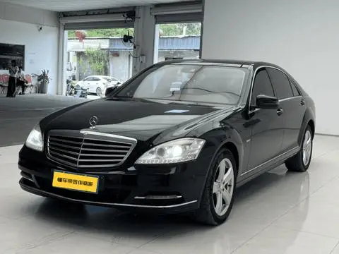 Mercedes-Benz S-Class 2012