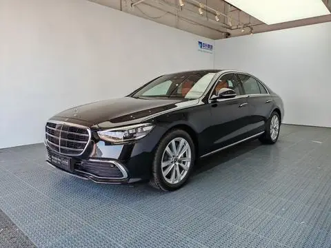 Mercedes-Benz S-Class 2024