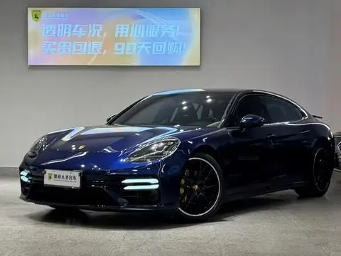 Porsche Panamera 2019 — фото 1