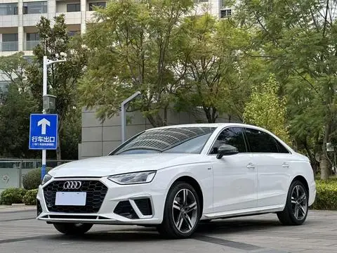 Audi A4L 2020 — фото 1