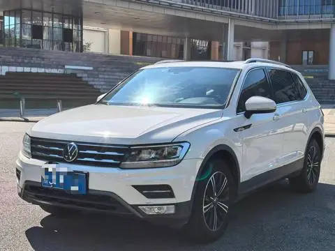 Volkswagen Tiguan L 2021 — фото 1