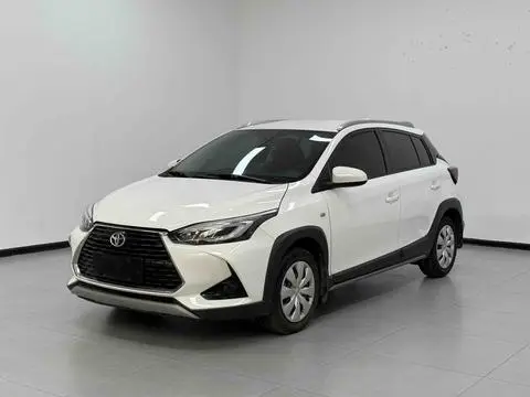 Toyota YARIS L 2022 — фото 1