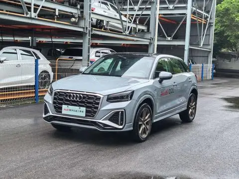 Audi Q2L 2024