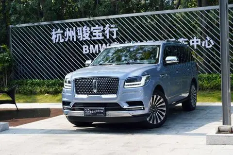 Lincoln 领航员 2018 — фото 1
