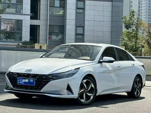Hyundai Elantra 2023