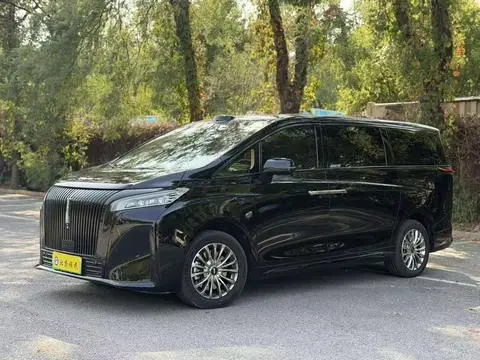 Wey 高山 PHEV 2025