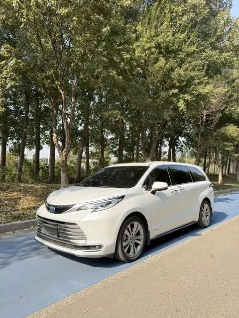 Toyota 赛那 2023