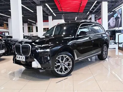 BMW X7 2023 — фото 1