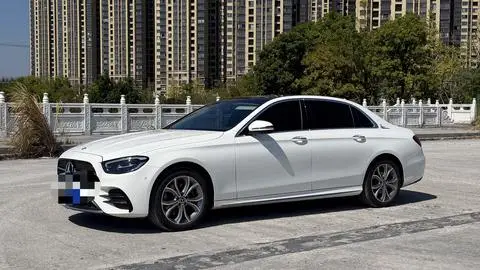Mercedes-Benz E-Class 2022 — фото 1