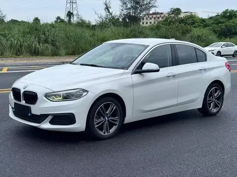 BMW 1 Series 2020 — фото 1