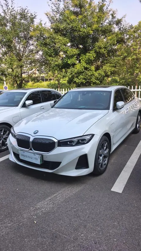 BMW i3 2025