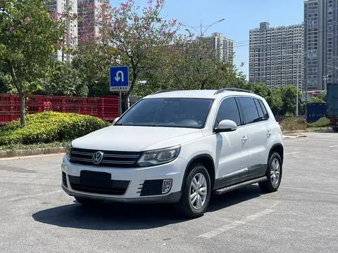 Volkswagen Tiguan 2016 — фото 1