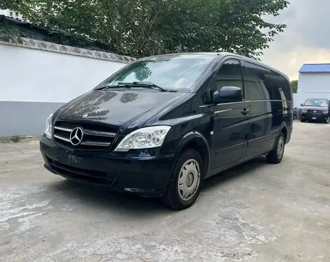 Mercedes-Benz 威霆 2013 — фото 1