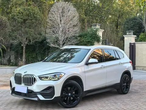 BMW X1 2021 — фото 1
