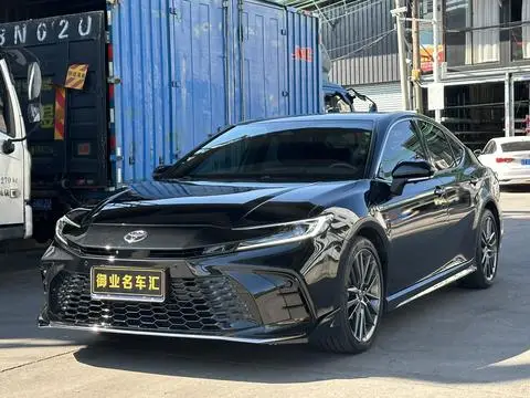 Toyota Camry 2025