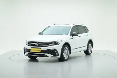 Volkswagen Tiguan L 2024