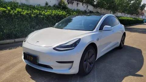 Tesla Model 3 2019 — фото 1