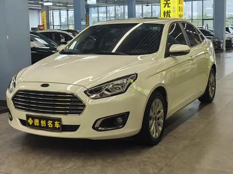 Ford Escort 2015 — фото 1