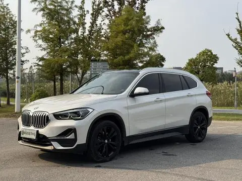 BMW X1 2020 — фото 1