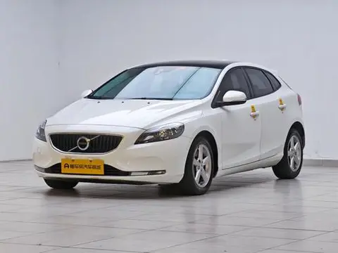 Volvo V40 2017