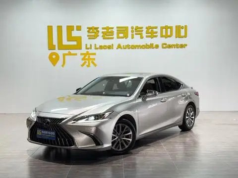 Lexus ES 2022